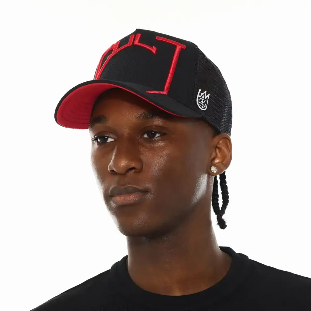 LOGO MESH BACK TRUCKER HAT CULT ARCH2.webp